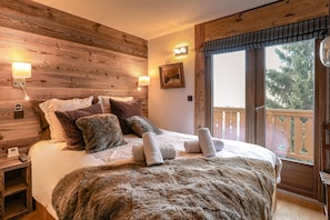 3 chambres, fer et planche à repasser, Wi-Fi gratuit, draps fournis