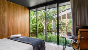 3 多间卧室、办公桌、熨斗/熨衣板、上网接入