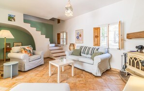 Smart TV, fireplace - Gorgeous home in Algodonales (Algodonales)