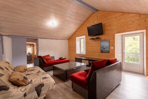 TV, fireplace, table tennis