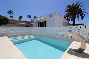 Pool - Magnificent private villa with pool, BBQ and Wi-Fi (San Bartolomé de Tirajana)