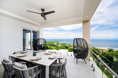 La Vista #401, brand New Condo with Amazing Views of Tamarindo Bay