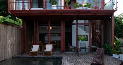 Scarlet Pavilion Homestay