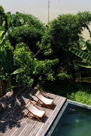 Outdoor pool - Scarlet Pavilion Homestay (Hue)