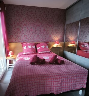 1 bedroom, iron/ironing board, WiFi, bed sheets