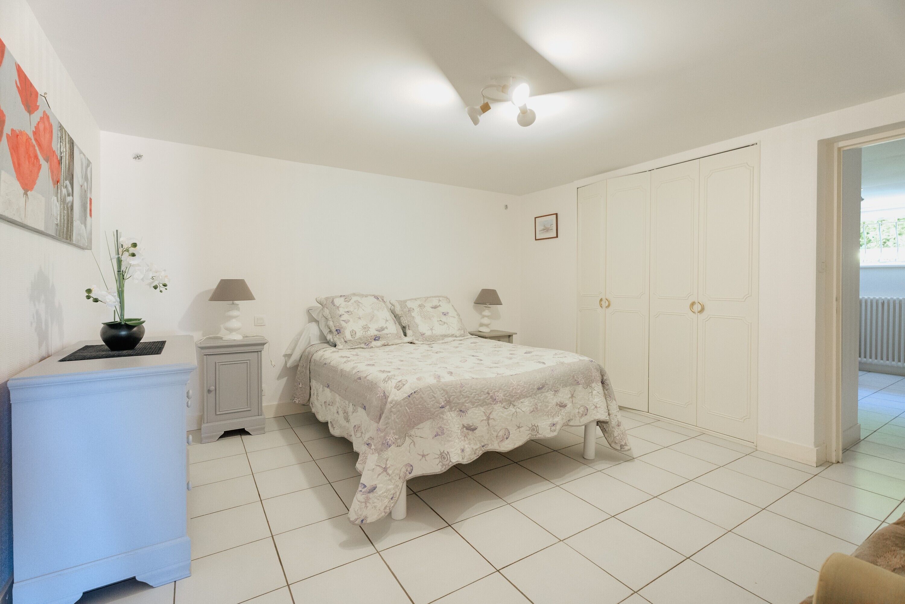 2 quartos, ferros/tábuas de passar roupa, Wi-Fi, roupa de cama