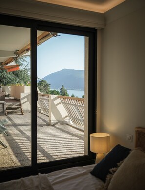 4 bedrooms, free WiFi, bed sheets