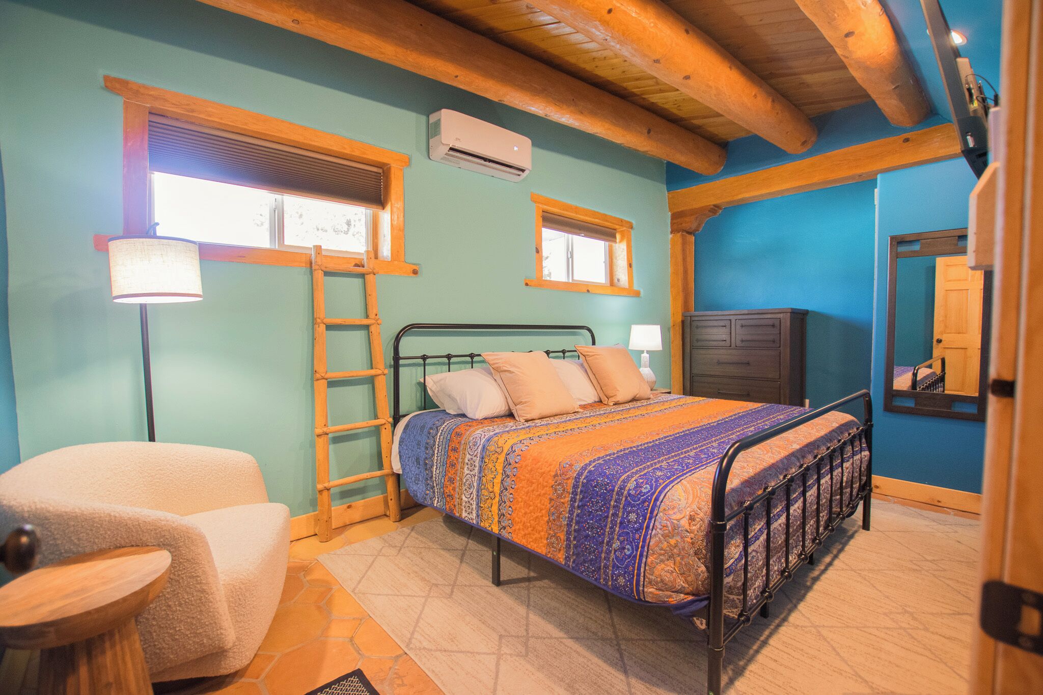 3 makuuhuonetta, silitysrauta/-lauta, vauvan matkasänky, ilmainen Wi-Fi