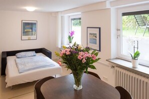 1 chambre, fer et planche à repasser, Wi-Fi, draps fournis