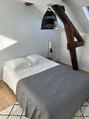 1 sovrum, strykjärn/strykbräda, wi-fi och sängkläder