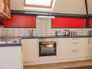 Lava-louças, talheres/pratos/utensílios de cozinha