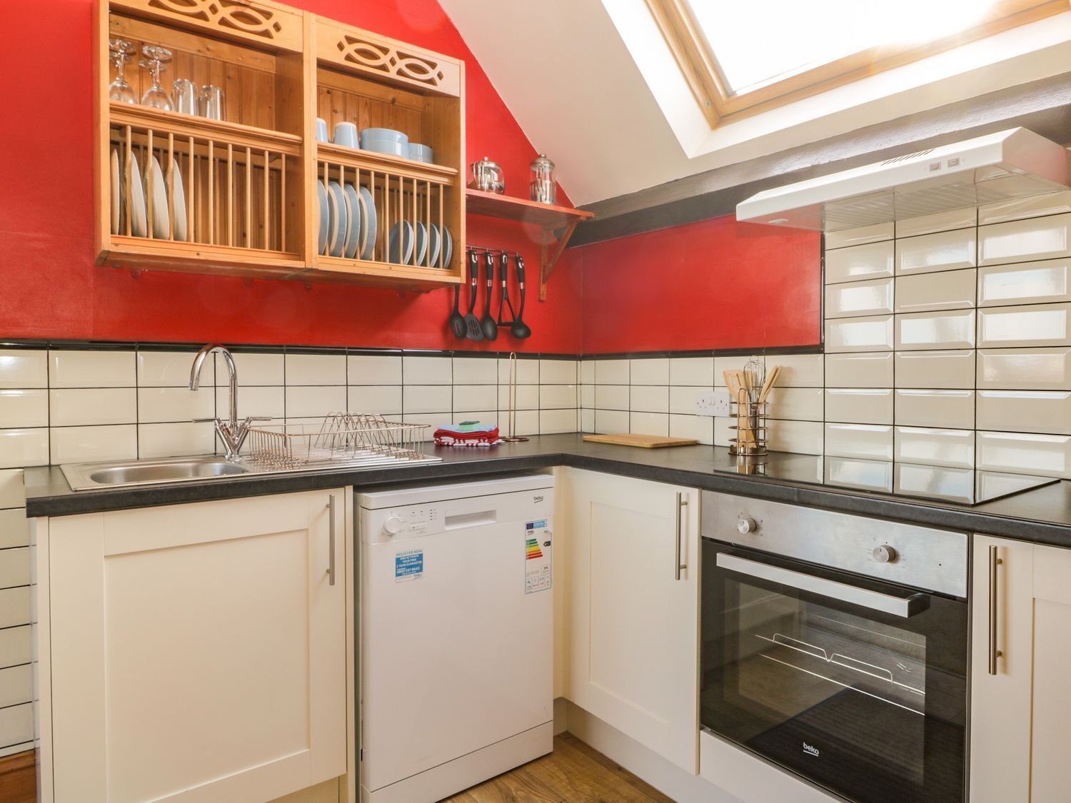 Dishwasher, cookware/dishes/utensils