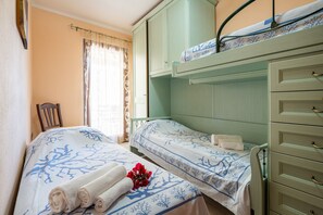 3 bedrooms, iron/ironing board, bed sheets - Casa Coko (Villasimius)