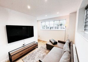 Comfort Apartment, Non Smoking | Living area