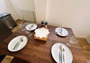 Comfort Apartment, Non Smoking | Dining - Cosy & Luxury 2BR Flat in Calverton (Calverton)