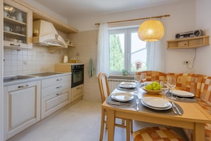 Standard Apartment, 1 Bedroom (Apartment Smode With Bayview) | Private kitchen | Fridge, microwave, oven, stovetop