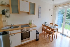 Kühlschrank, Ofen, Herdplatte, Geschirrspüler