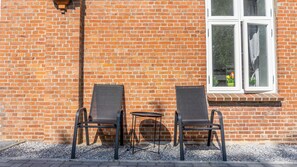 Terrace/patio - Vacation apartment Sylt on the Holmhof near St. Peter-Ording with petting zoo (Poppenbüll)