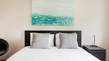 Apartamento básico, 1 cama doble con sofá cama, no fumadores | Decoración individual, wifi gratis, ropa de cama