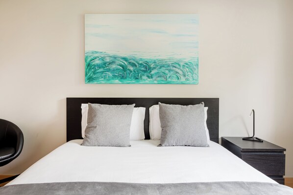 Basic Apartment, 1 Double Bed with Sofa bed, Non Smoking | Individually decorated, free WiFi, bed sheets