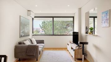 Basic Apartment, 1 Double Bed with Sofa bed, Non Smoking | Living area