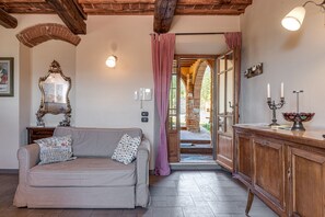 TV, fireplace, table tennis