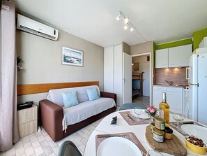 TV - La Santa Maria by Interhome (Port Camargue)