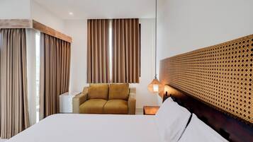 Standard-Suite, 1 Doppelbett | Hochwertige Bettwaren, Zimmersafe, kostenloses WLAN, Bettwäsche