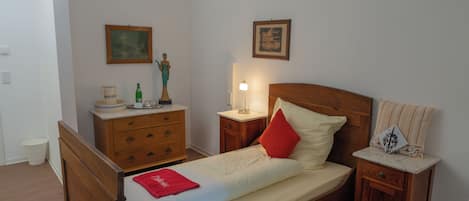 Chambre Simple | Bureau, espace de travail pour ordinateur portable