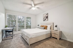 2 bedrooms, desk, iron/ironing board, travel crib