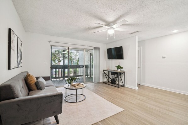 Smart TV, books, offices