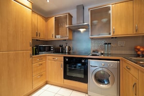 Apartemen Superior, balkon, pemandangan kota | Dapur pribadi