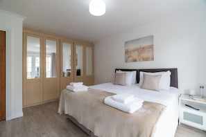 Superior Apartment, Balcony, City View | Iron/ironing board, free WiFi