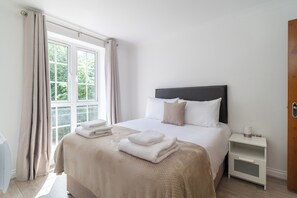 Appartement Supérieur, balcon, vue ville | Fer et planche à repasser, Wi-Fi gratuit
