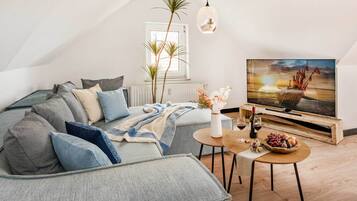 TV, mesa de pingue-pongue