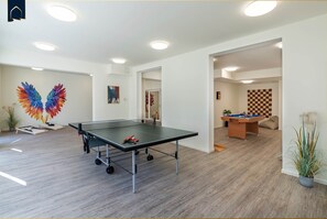 Games room - Beautiful vacation apartment on Usedom, with terrace and small sunbathing lawn (Zirchow)