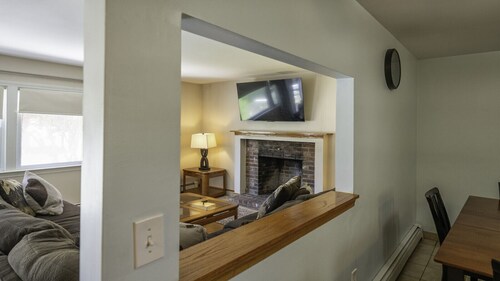 Cozy Hyannis Getaway Near Beaches