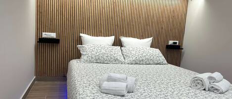 1 Schlafzimmer, Zimmersafe, Bügeleisen/Bügelbrett, Reisekinderbett