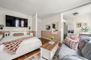 1 Schlafzimmer, Bügeleisen/Bügelbrett, WLAN, Bettwäsche