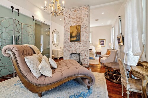 Bright Villa w Heated Pool & Pool Table 5br|4ba