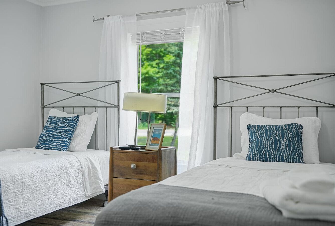 3 chambres, fer et planche à repasser, Wi-Fi gratuit, draps fournis