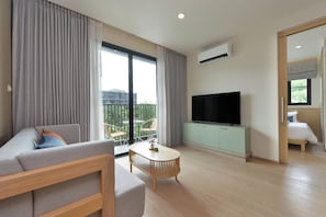 In-room safe, free WiFi