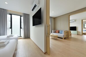 Junior Suite Twin Bed | Free WiFi, bed sheets