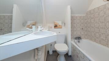 Chuveiro, secador de cabelo