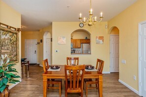 Dining - Relaxing 3BR retreat w/ balcony (Kissimmee)