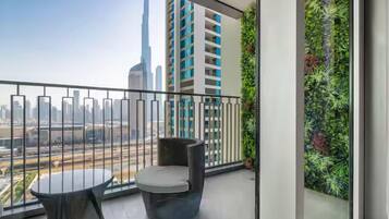 Comfort Apartment, 4 Bedrooms, City View | City view