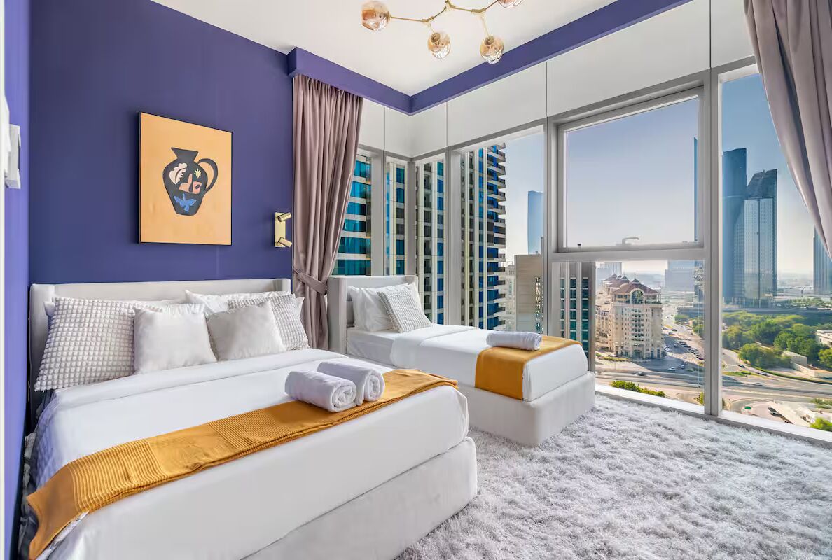 Apartemen Comfort, 4 kamar tidur, pemandangan kota | Seprai katun Mesir, seprai premium, dan didekorasi berbeda-beda