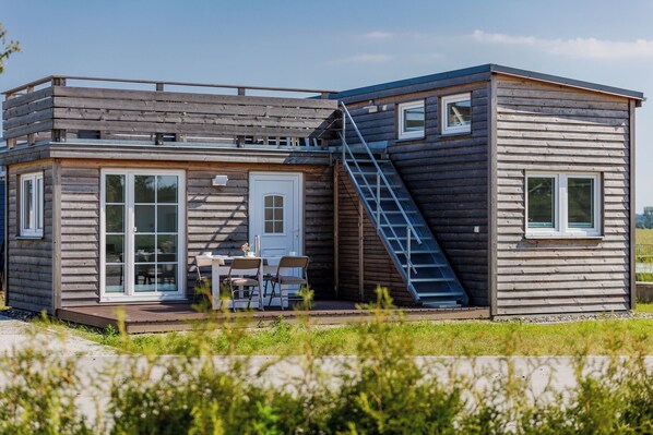 المنشأة من الخارج