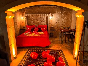 Royal Suite | Premium bedding, minibar, free cots/infant beds, free WiFi