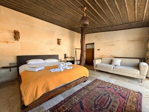 Standard Room, Garden View | Premium bedding, minibar, free cribs/infant beds, free WiFi - Flora Stone House (Uchisar)